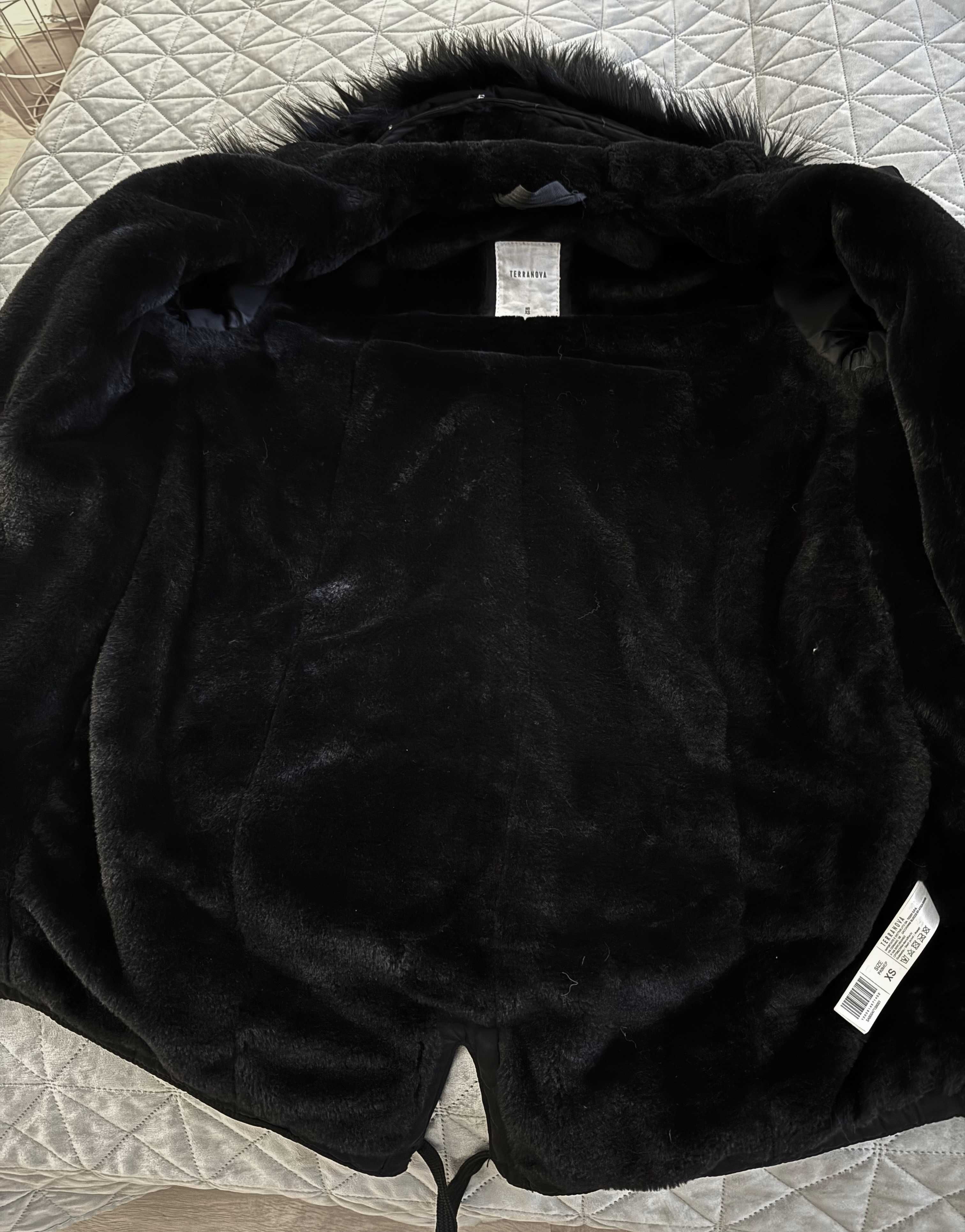 Czarny płaszczyk parka Terranova XS, stan idealny