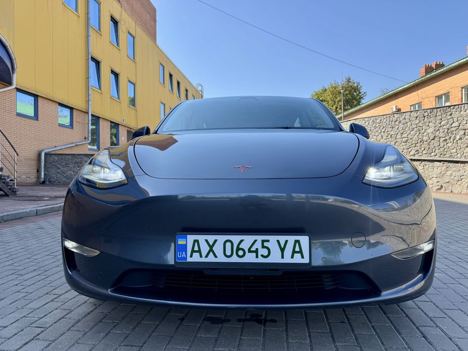 Tesla Y Performence