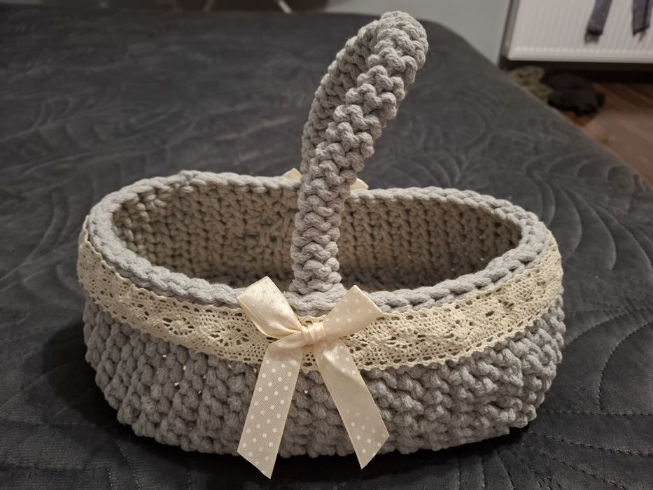 Koszyk i jajka zestaw