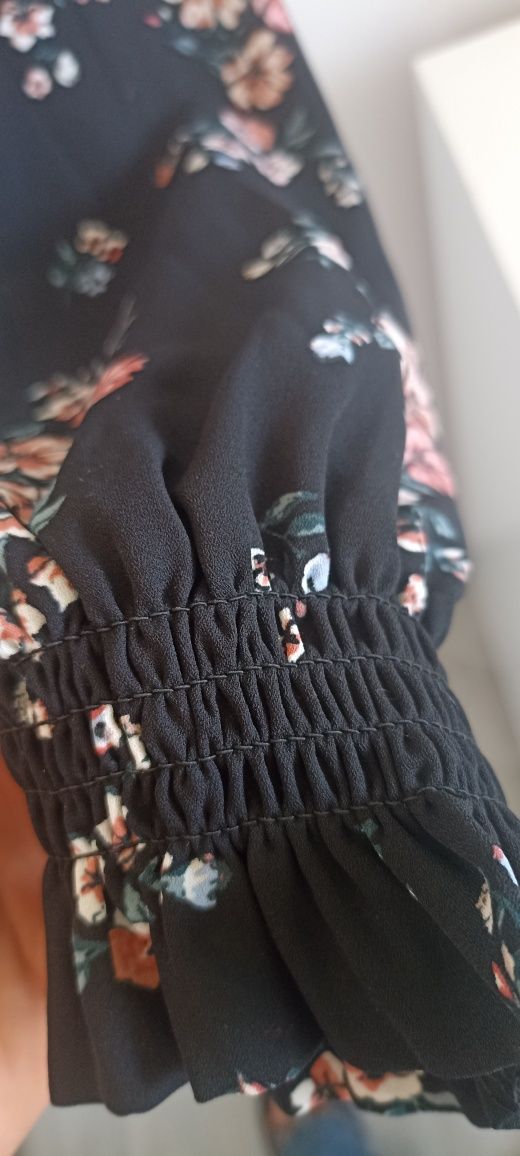 Elegancka czarna bluzka H&M Divided rozmiar 36
