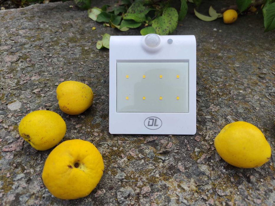 Автономний світильник на сонячній панелі 1,5 Вт акумулятором 1200 мАч