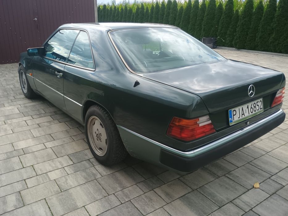 Mercedes w 124 coupe