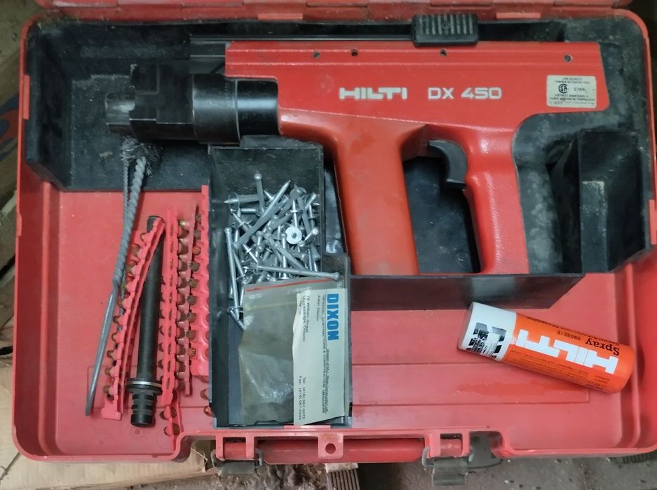 Pistola de pregos Hilti DX450