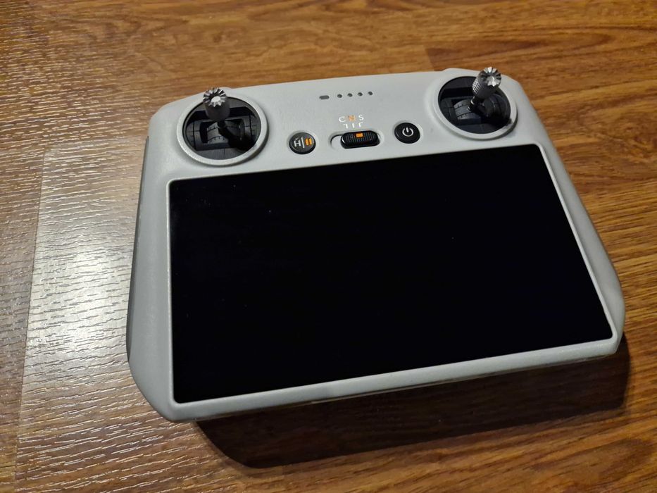 Kontroler DJI RC (od mini 3 pro)