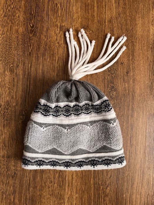 Зимова шапка жіноча