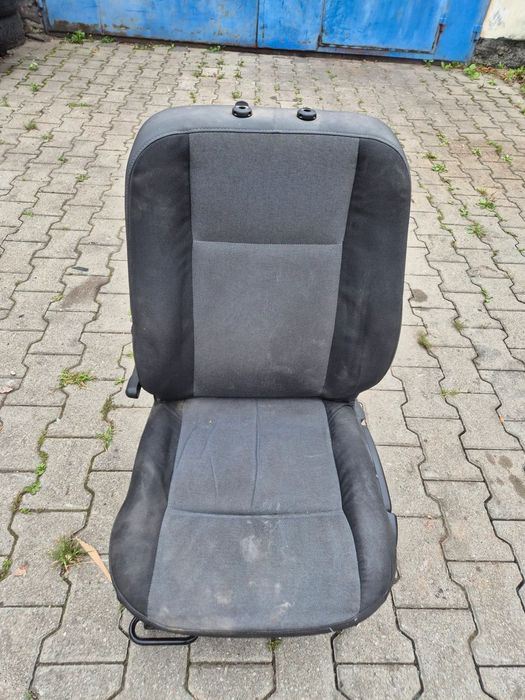 FOTEL KIEROWCY LEWY EU MASTER III MOVANO B  NV400 2.3 10r.+