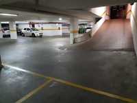Laranjeiras (junto metro) - fácil estacionamento