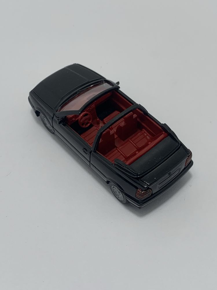 Volkswagen Golf Cabrio da Wiking escala 1/87