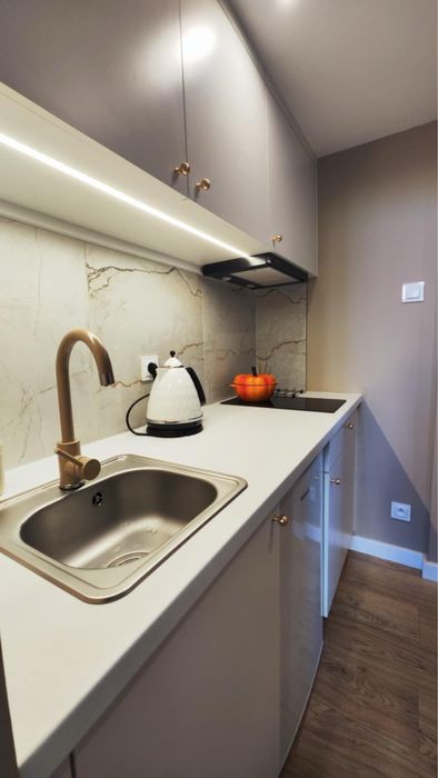 Apartament w Centrum z kuchnią, łazienką blisko Orientarium dla 3 osób