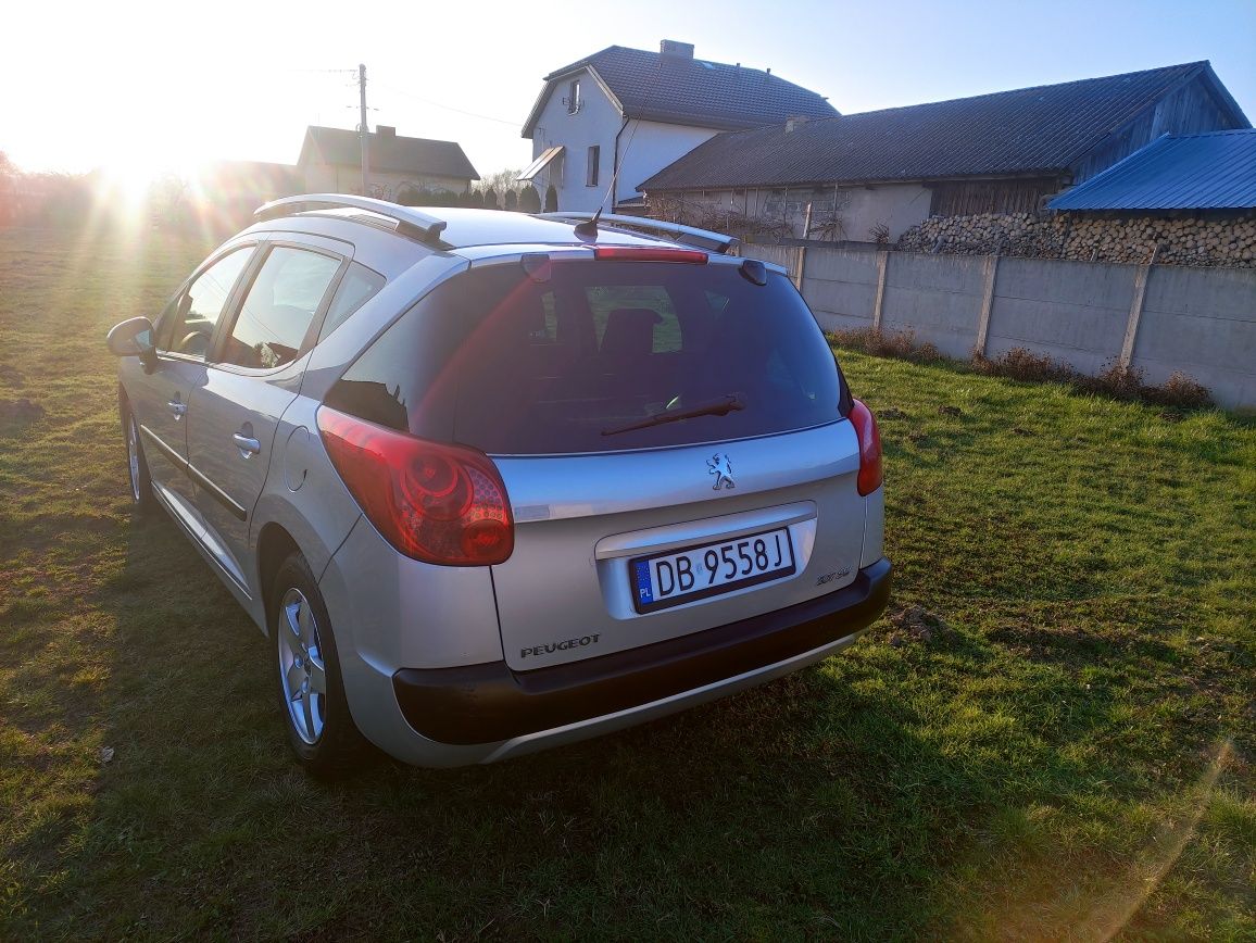 Peugeot 207 1.4 benzyna