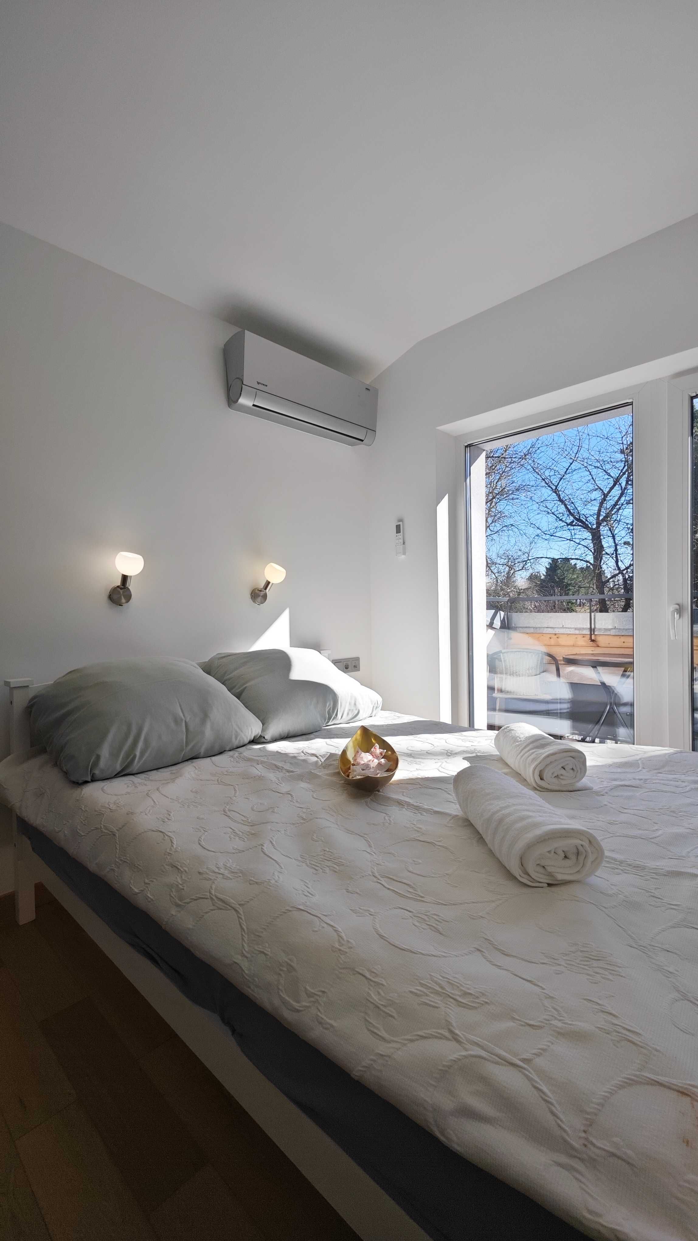 JAŚMIN - Domki, Apartamenty i Pokoje! Śniadania, Klimatyzacja! 300 zł!