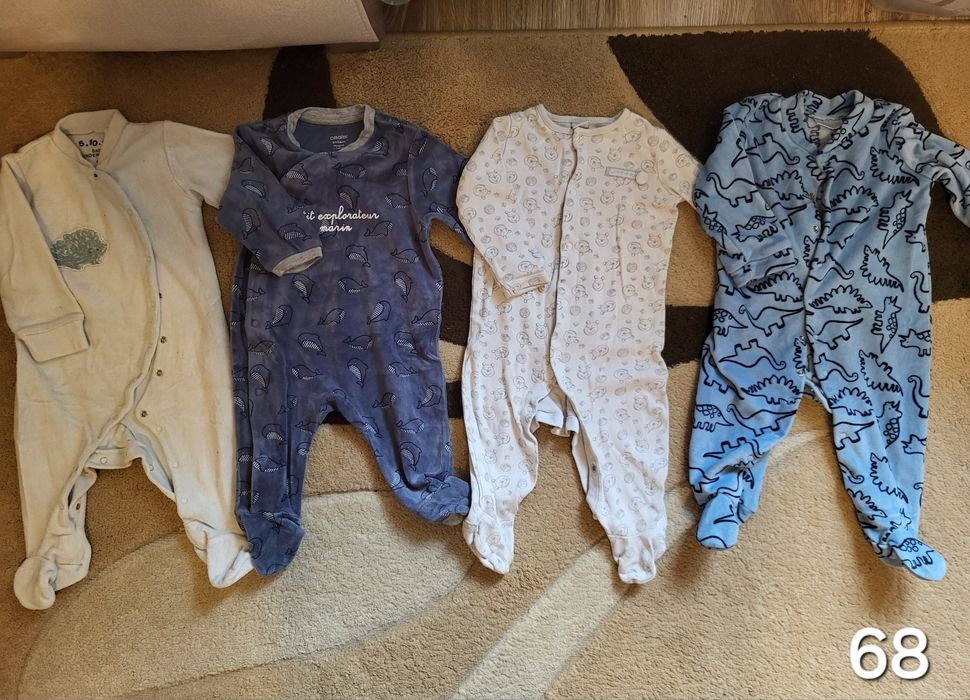 Ubranka na chłopca w rozmiarze 68 - spodnie, pajacyki, body, t-shirty,