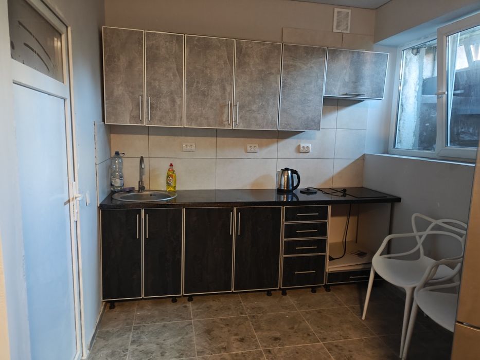 Продам Квартиру - комерційне приміщення