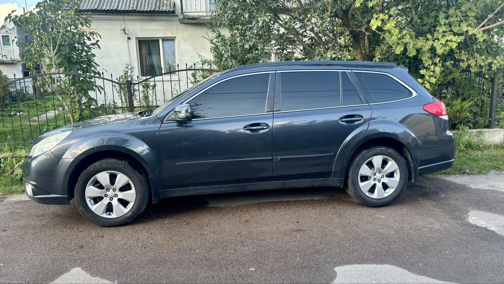 Subaru Outback 2010 2.0 tdi механіка повний привід