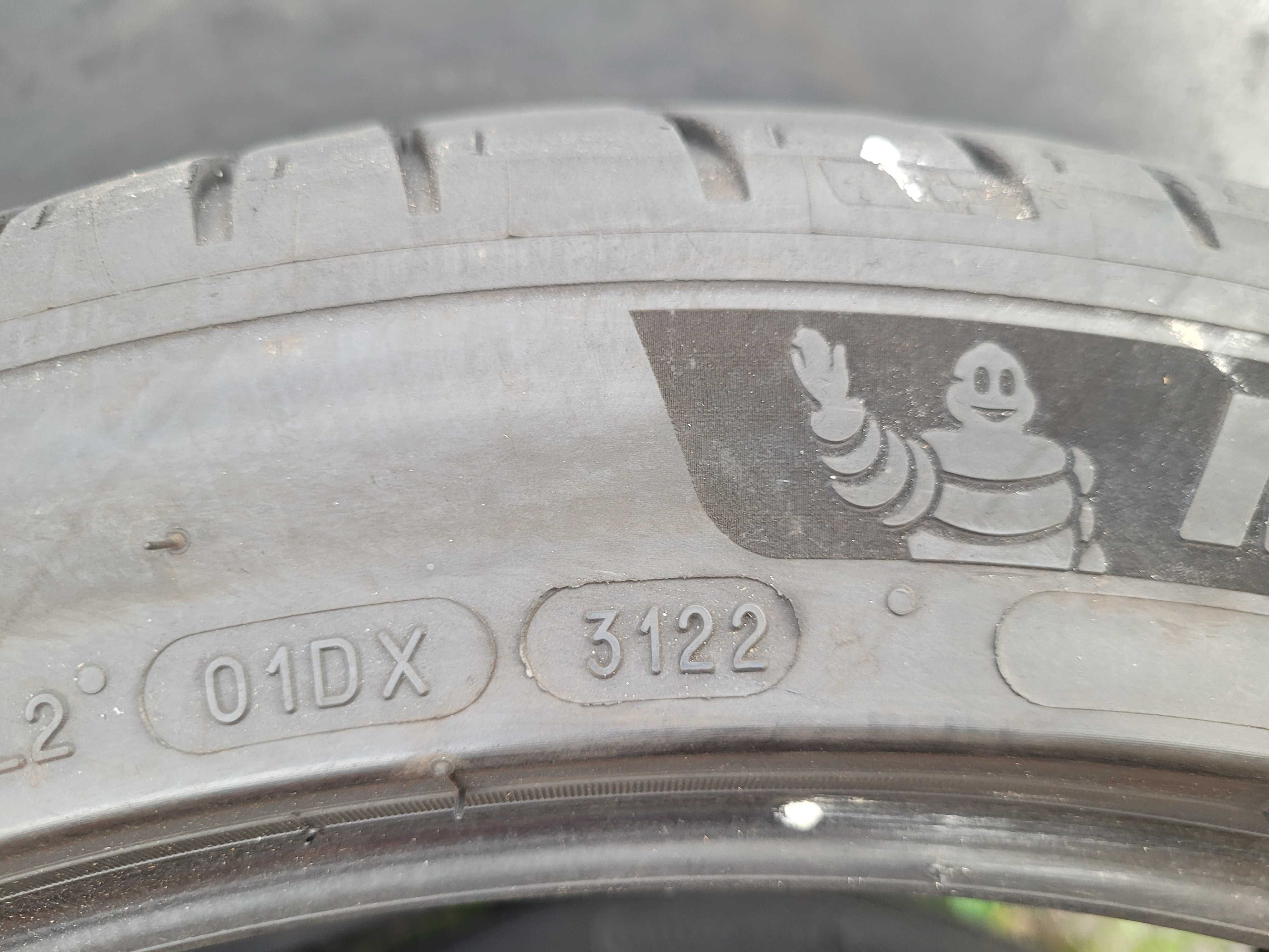255/40/20 Michelin Pilot Sport EV T0 TESLA  5,5mm 2022r 4szt