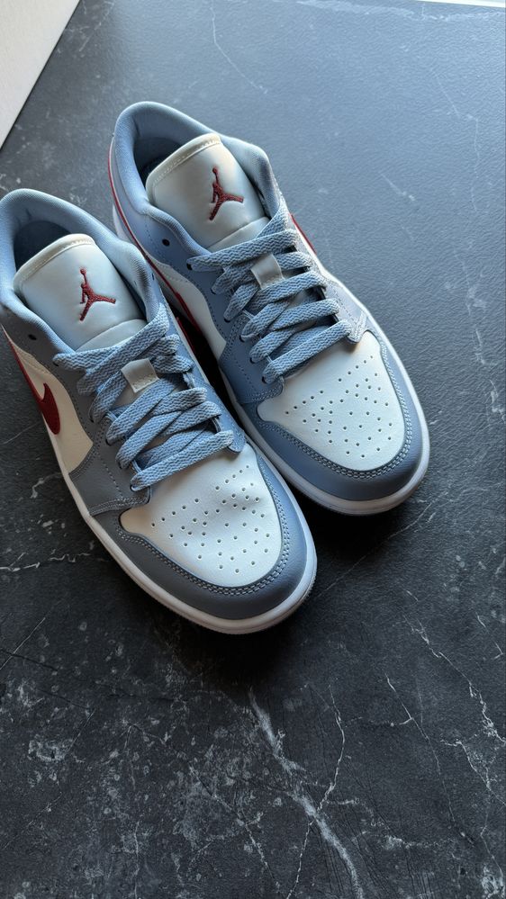 Nike Air Jordan 1 Low Blue Whisper Dune Red rozmiar 39 wkładka 25 cm.