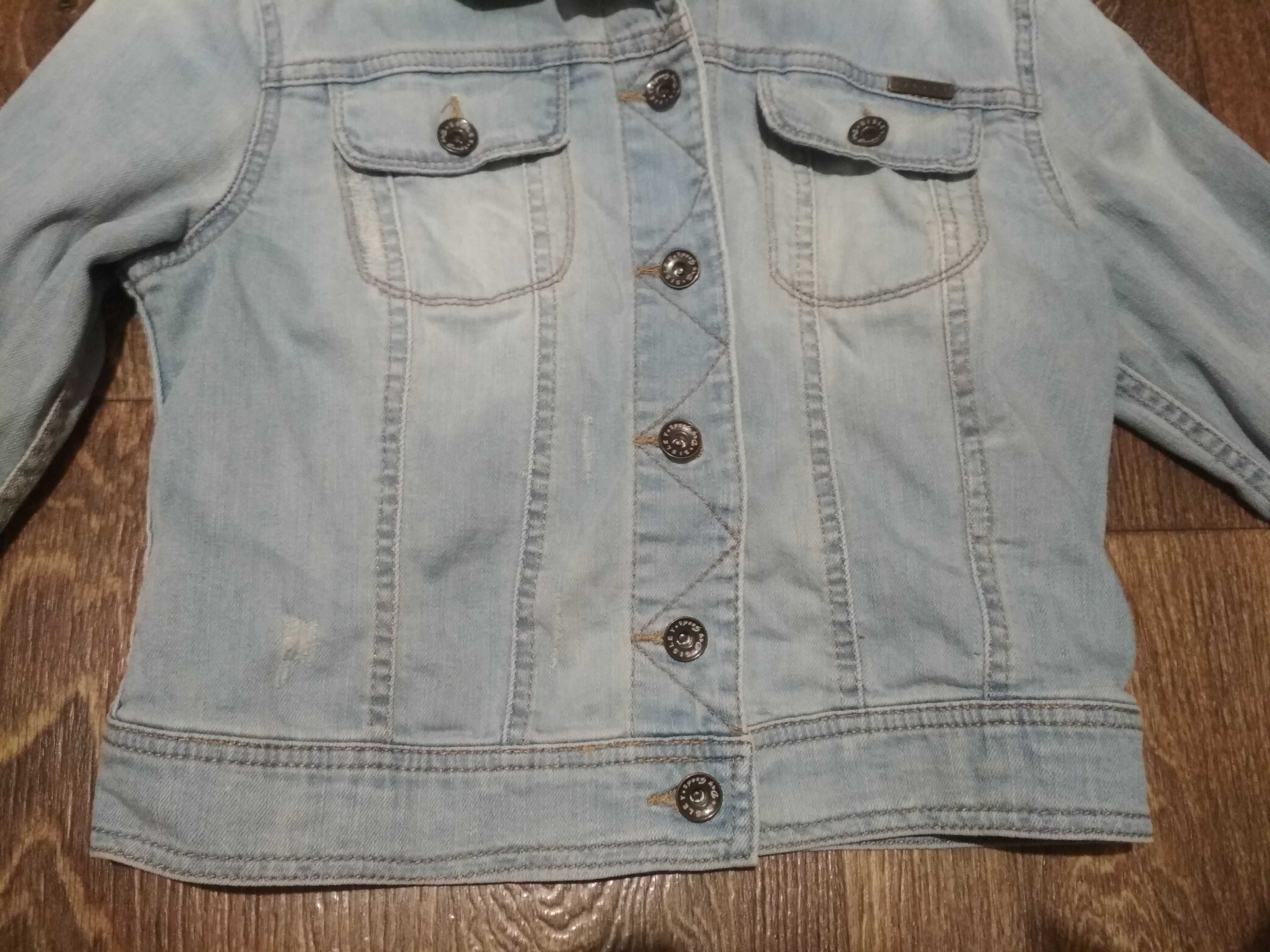 M-L, Sisley джинсовая куртка
