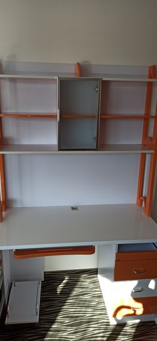 Komplet mebli dla dziecka, nastolatka