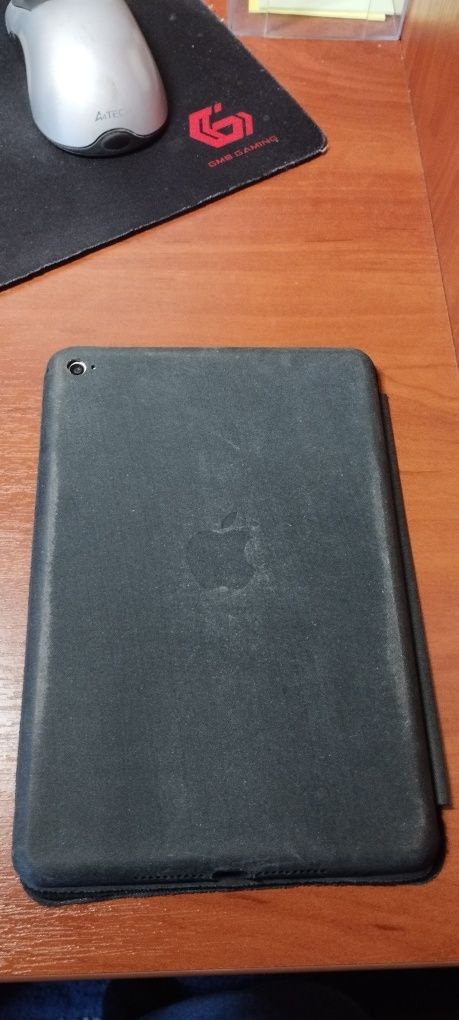 Планшет iPad Mini 4