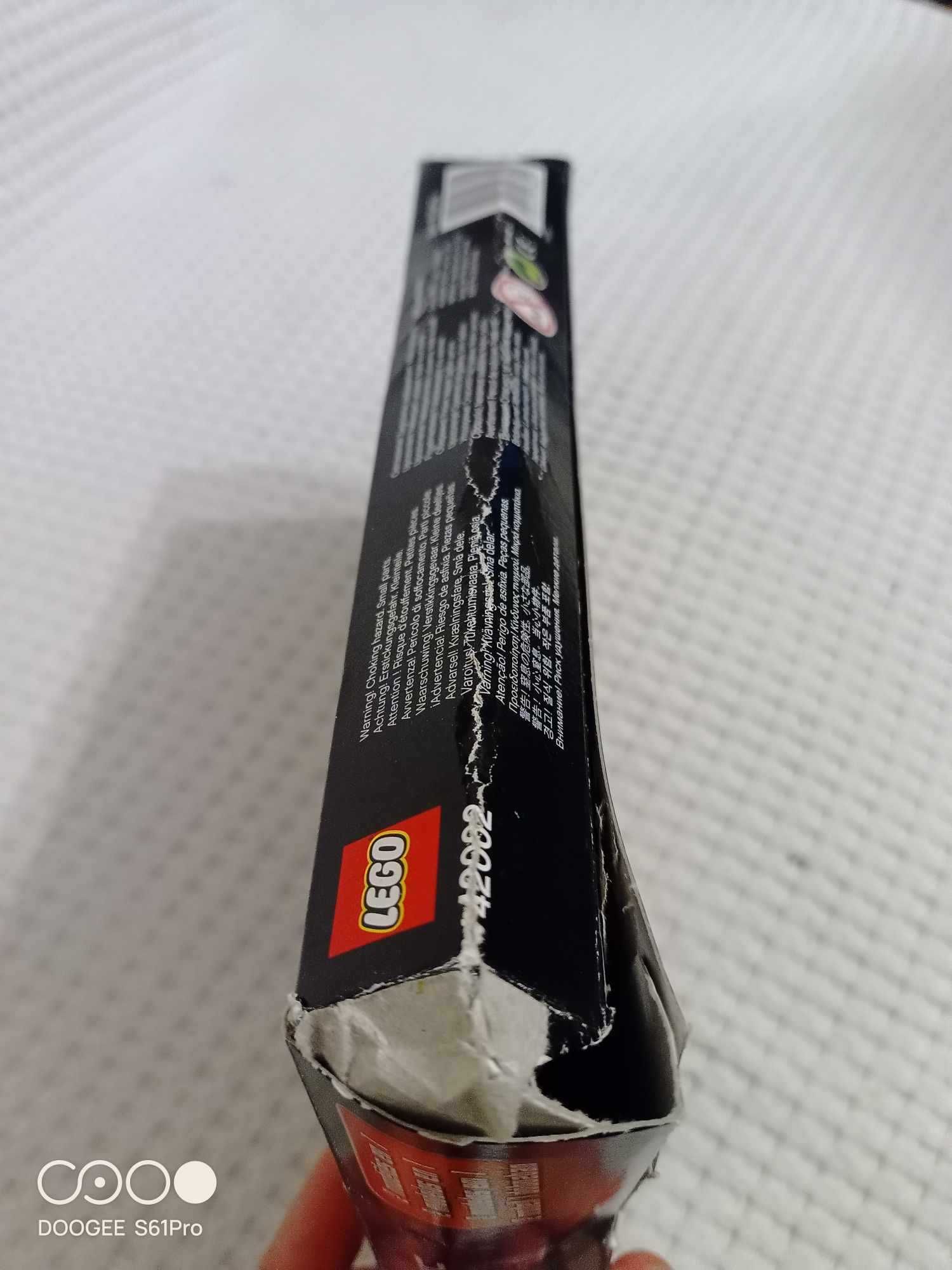 LEGO Technic Poduszkowiec. Zestaw nr 42002. Wiek 8-14