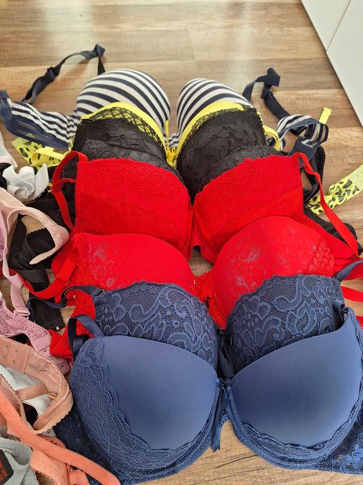 zestaw biustonoszy 17szt 90/95 C