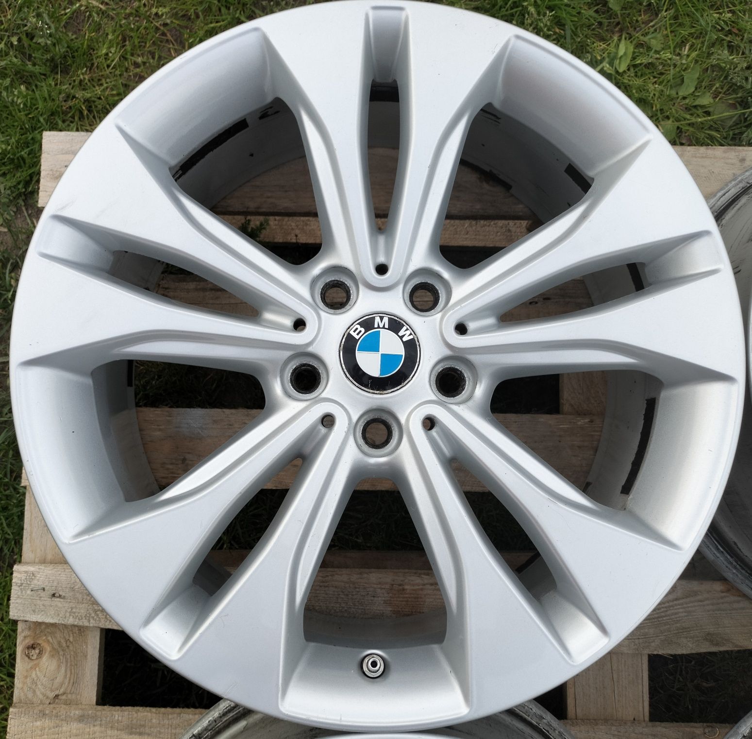 Felgi Oryginał BMW X1 X2 F48 F39 7,5Jx18 ET51 5x112
