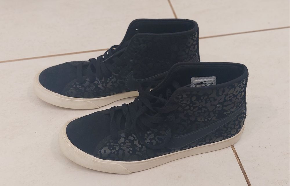 Кеди-кросівки жіночі Nike Blazer .