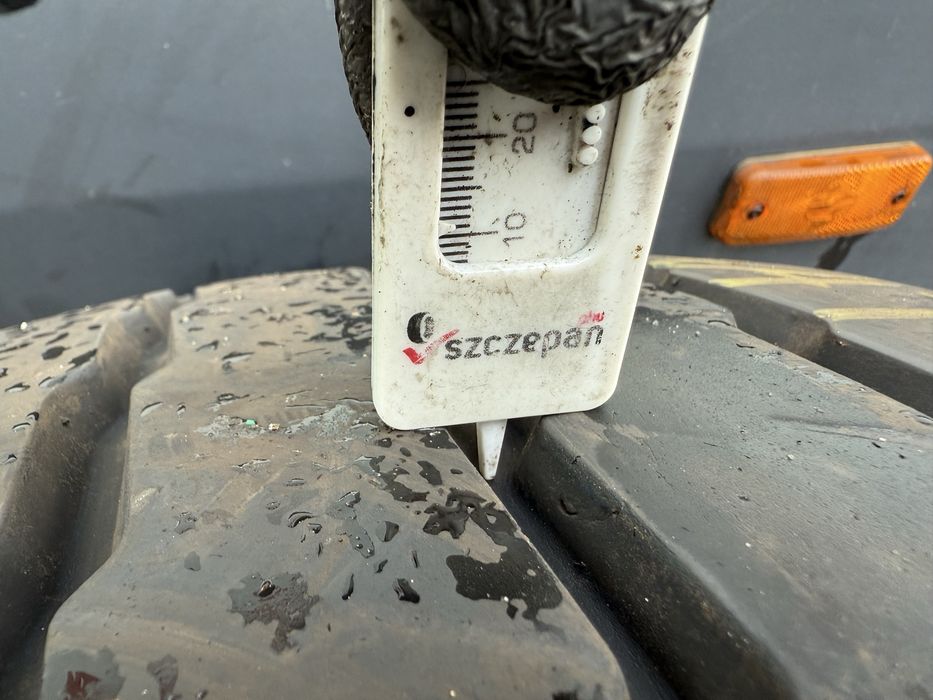 H94- 245/70/17,5 Hankook TH31- bez napraw