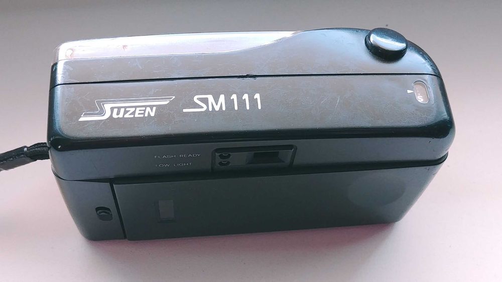 Stary aparat analogowy na klisze  aparat prl vintage analog