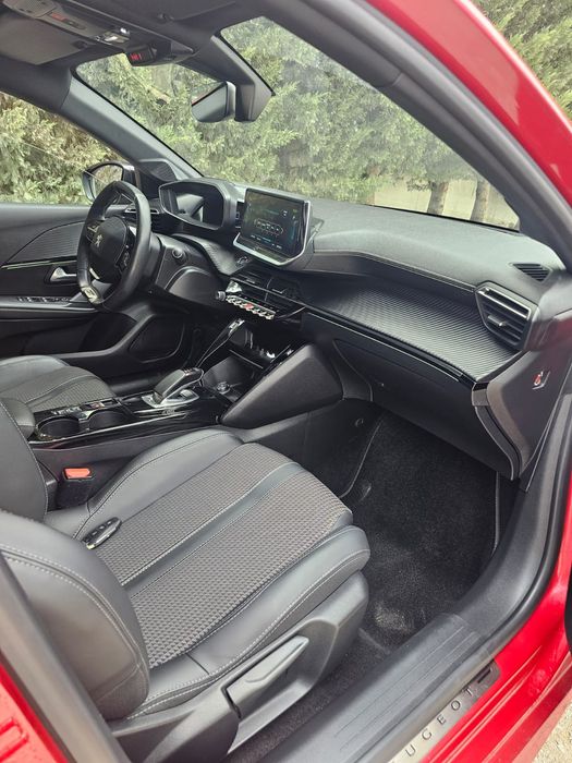 Peugeot 208GT Eléctrico 30000km 2021