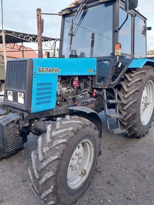 МТЗ-892 трактор   .