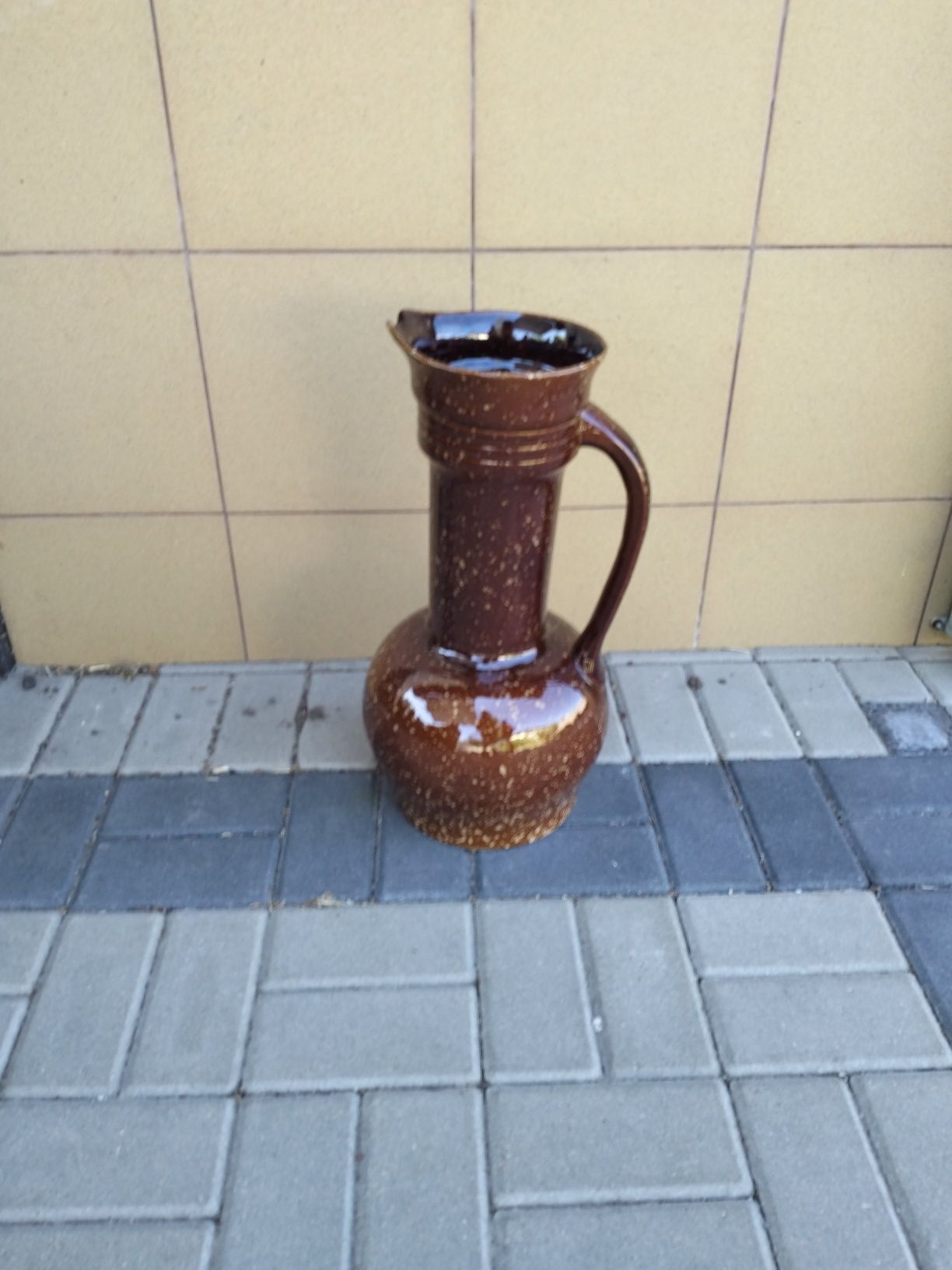 Stary brązowy wazon wysokość 50 cm