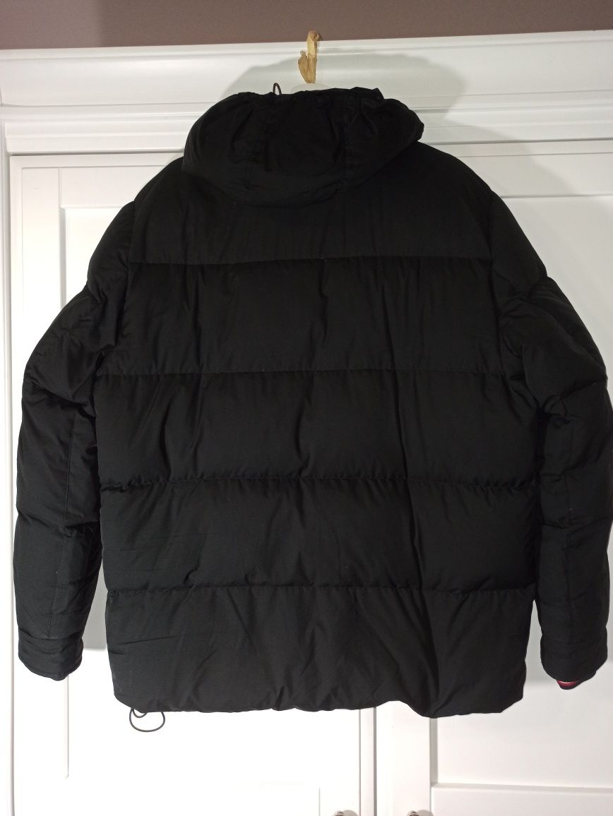 Tommy Hilfiger пуховик дутий куртка
Пуховик MW0MW27683 Чорний Regular