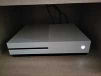 Xbox one s 1tb z padem