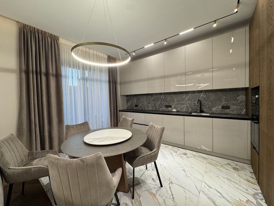 Оренда таунхаусу в клубному містечку Sherwood