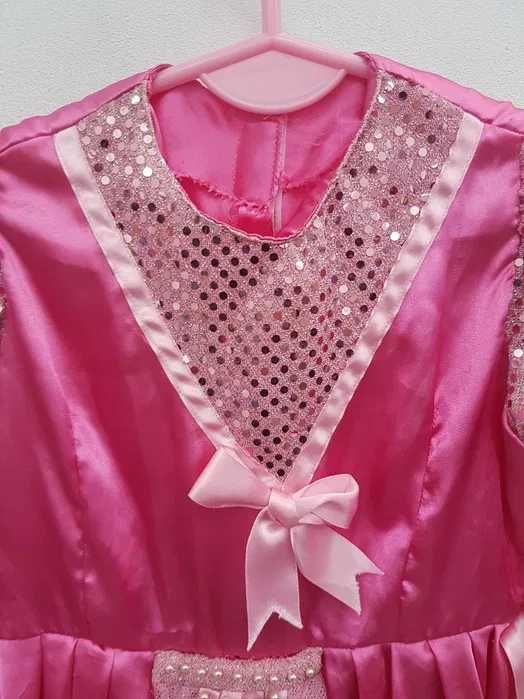 Sukienka księżniczka Disney Śpiąca Królewna 110 116 cm. G174