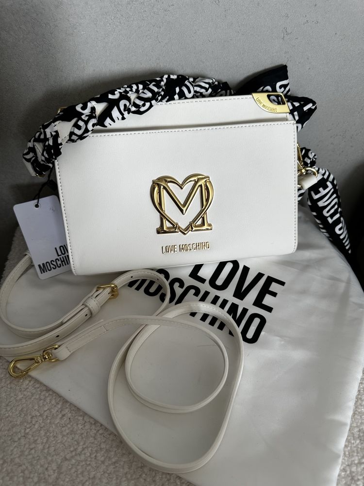 Biała elegancka torebka Love Moschino
