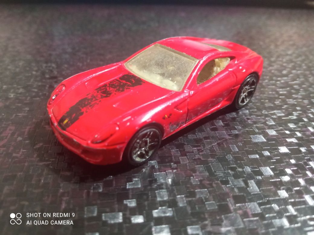 Ferrari 599 GTB hot wheels czerwone