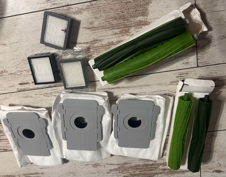 iRobot Roomba i5+, Automatyczny odkurzacz, sam się opróżnia!