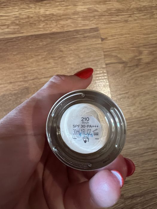Тональний крем Shiseido Revitalessence Skin Glow Foundation 210 birch