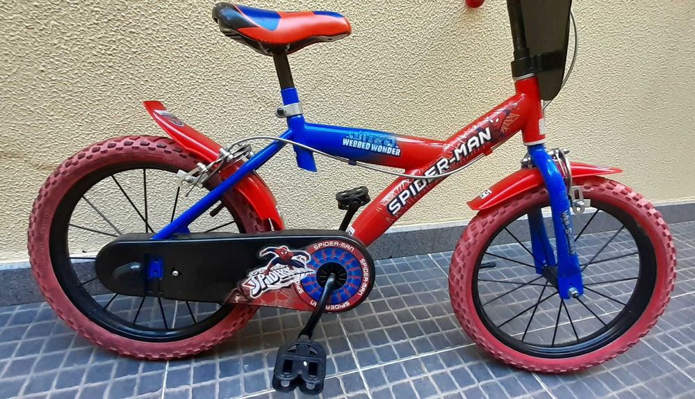 Bicicleta para criança (homem aranha)