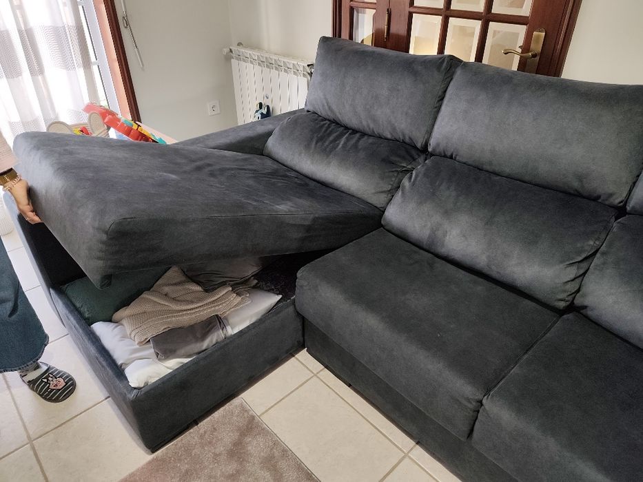 Sofá com Chaise longue à direita