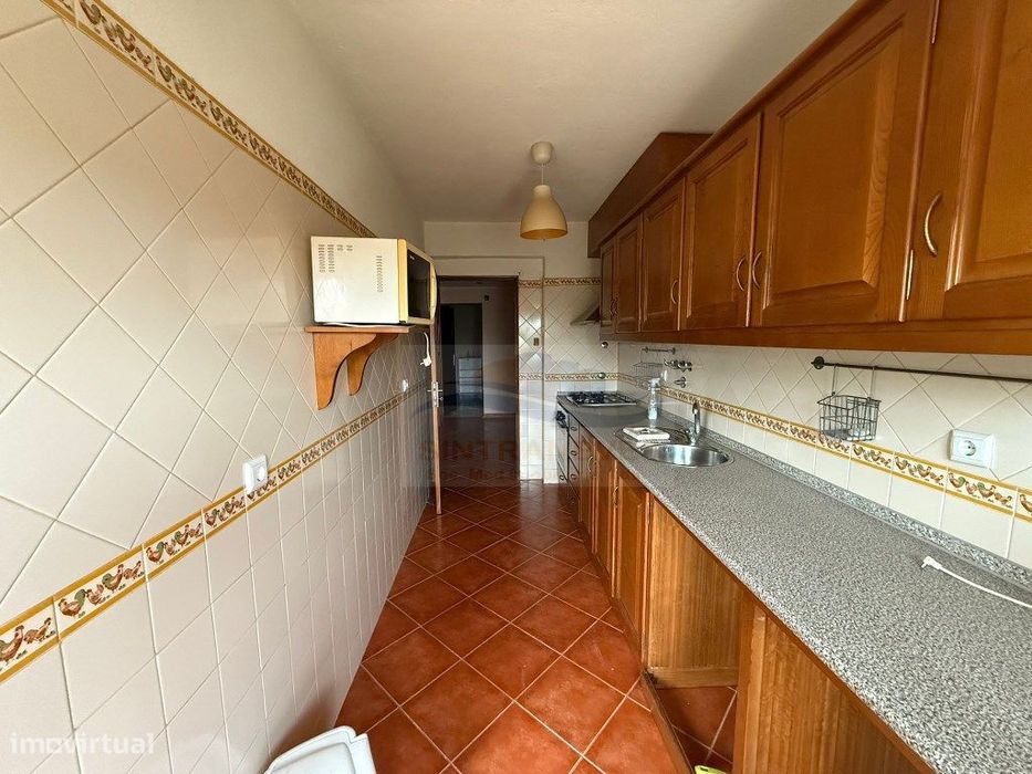Apartamento T1 + 2 com logradouro — Mina De Água, Lisboa