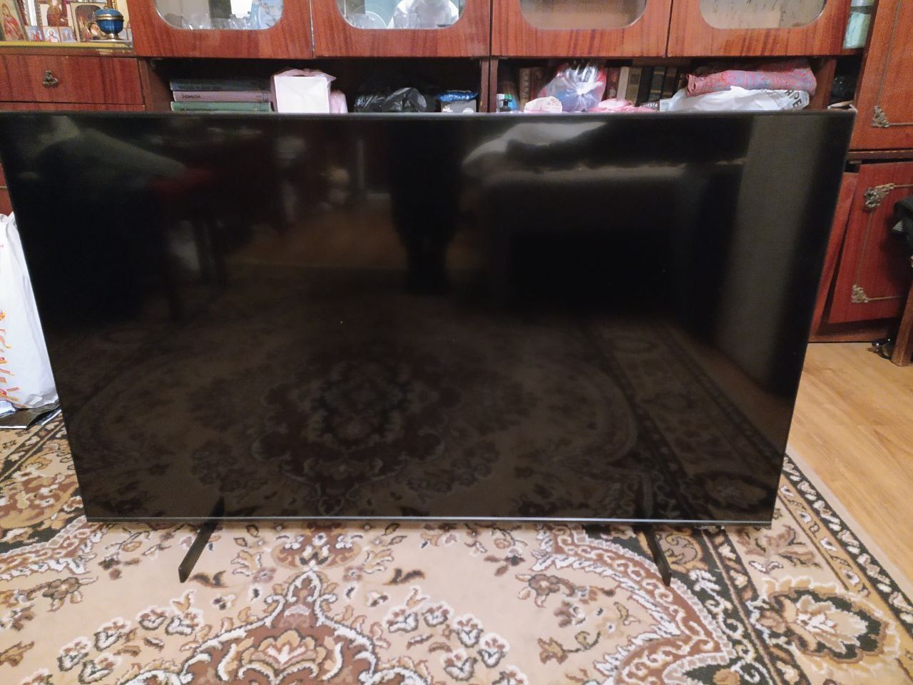 Телевизор Samsung 50AU8000U нерабочий