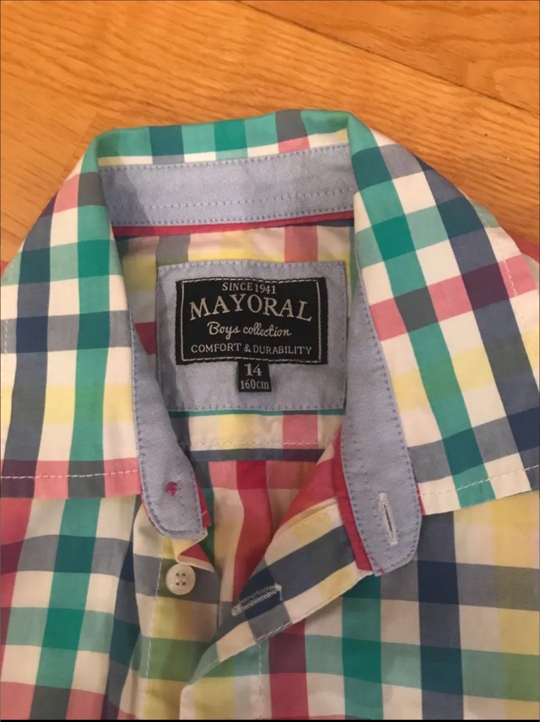 Camisa , marca Mayoral, tamanho 14 anos.