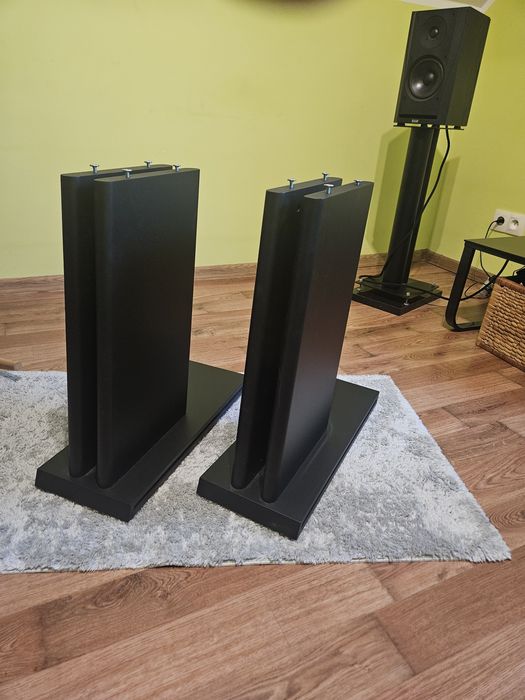 Pylon Audio Jasper 18 Standy podstawki stojaki komplet