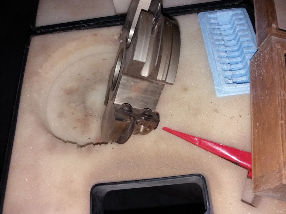 Frase para tupia com vários ferros e moldes