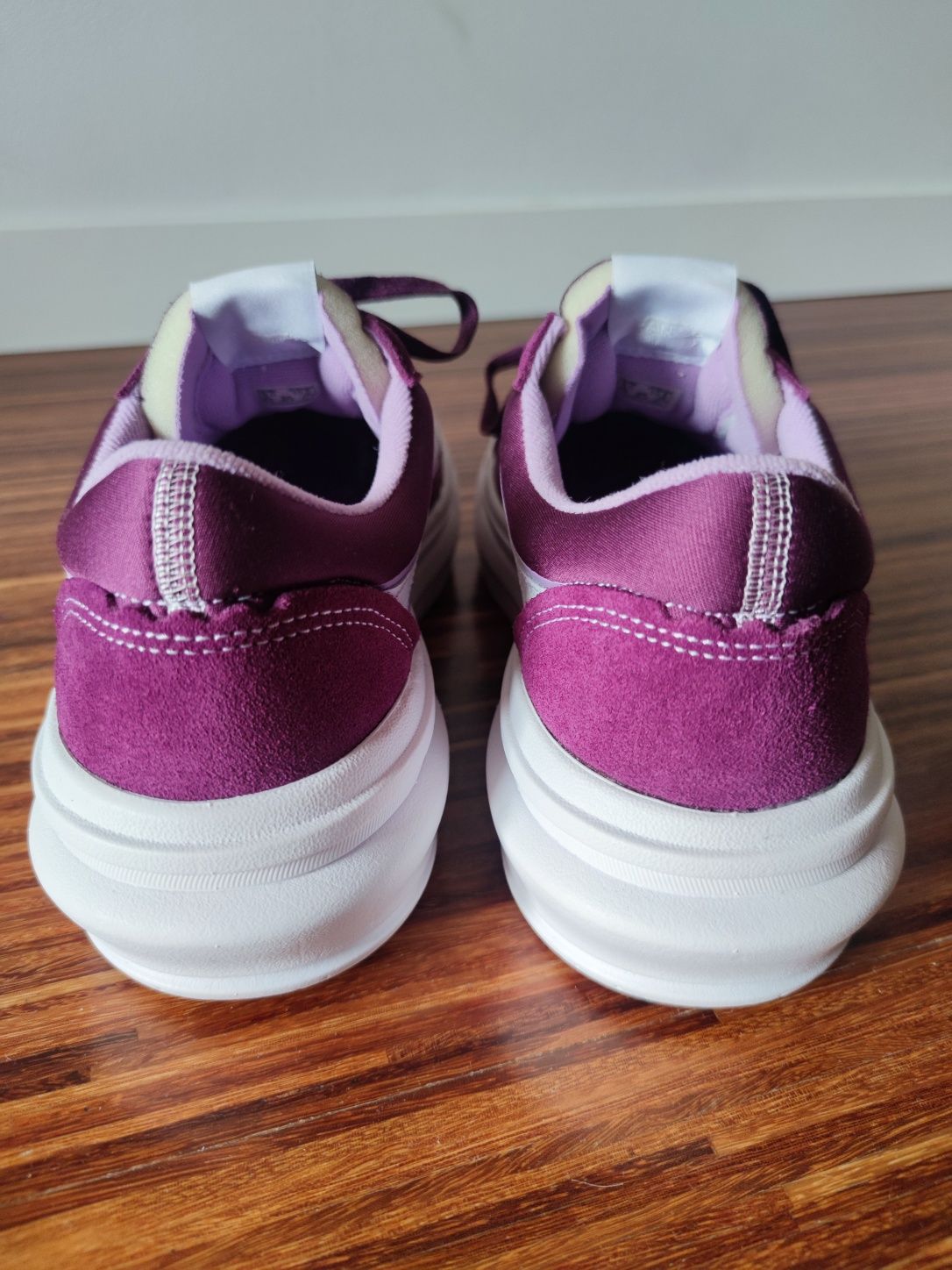 Skórzane (zamszowe) buty Vans na grubych podeszwach Nowe 100 zł TANIEJ