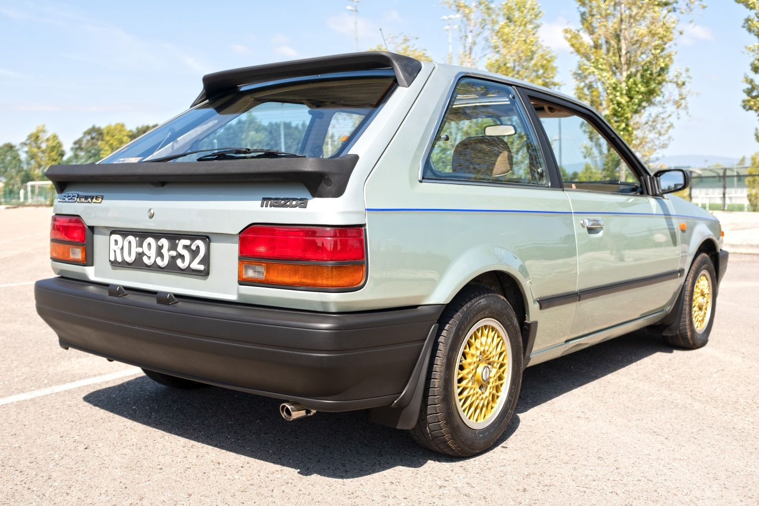 Mazda GLX 323 1.3