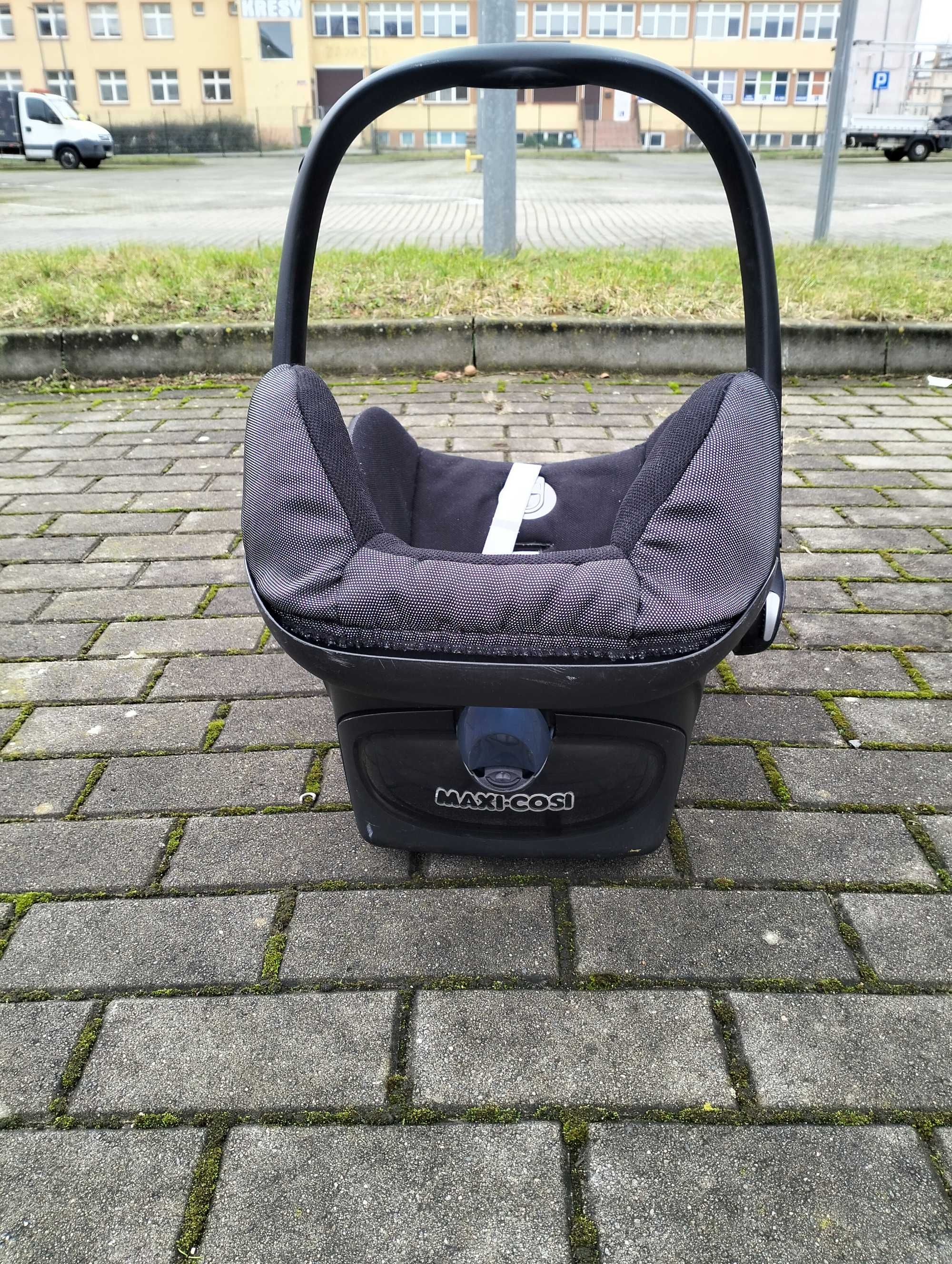 Fotelik maxi Cosi cabrio Fix 0-13 kg